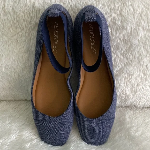 Aerosoles Women's Spearmint Ballet Flat denim with ankle elastic strap. Size 9.5 - Picture 2 of 8